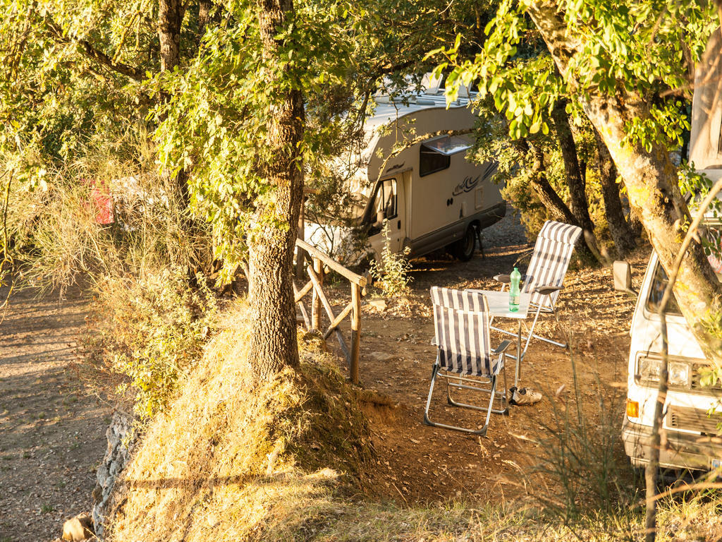 Cerquestra Camping Village Monte del Lago Exterior foto