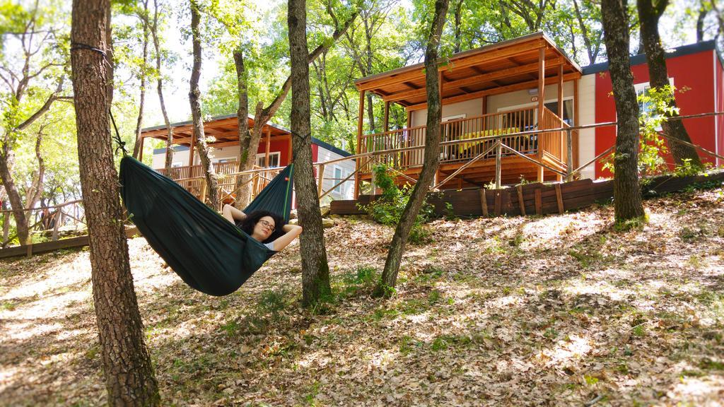 Cerquestra Camping Village Monte del Lago Exterior foto