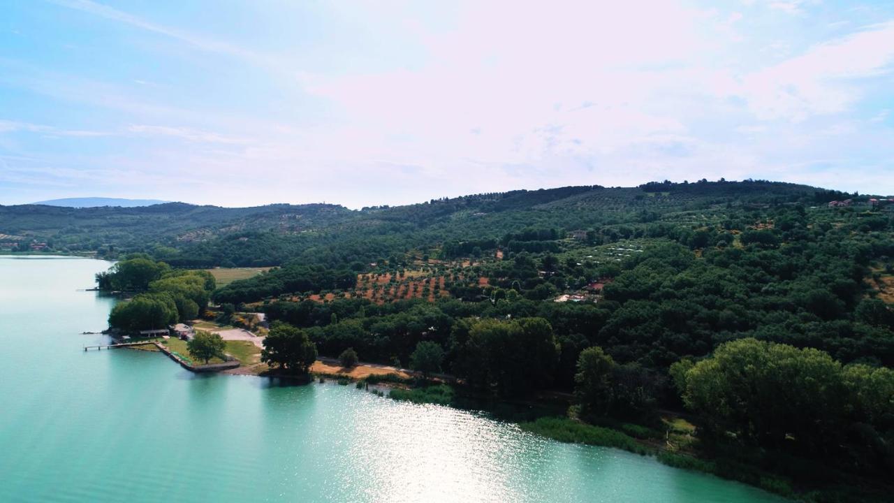 Cerquestra Camping Village Monte del Lago Exterior foto